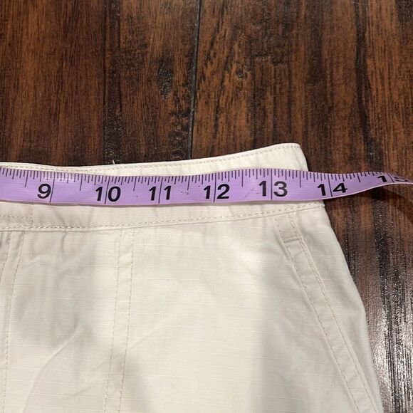 Ralph Lauren mini skirt in cream color size 2 100% cotton with 2 back pockets - Picture 9 of 10